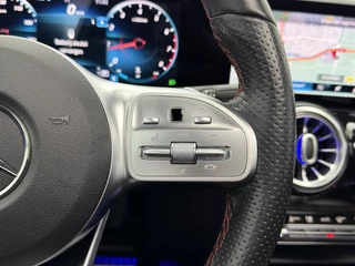 Mercedes-Benz GLB 200 Business Solution AMG Panoramadak | Camera | Full-Led | Sfeerverlichting | All-season / 17