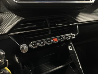 Peugeot 208 1.2 PureTech Active Pack CRUISE NAVIGATIE CARPLAY LM. / 38