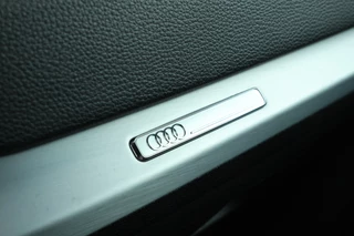 Audi Q2 1.4 TFSI CoDS-line  Automaat, Stoelverwarming, Virtual, Leer, / 34