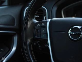Volvo V40 2.0 D3 150 PK Business Sport R-Design Panoramadak Harman Kardon LED Standkachel Trekhaak Stoelverwarming 18" / 21