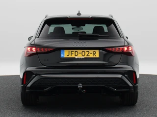 Audi A3 Sportback 45 TFSi 272 Pk e S-line Competition | Trekhaak | Stoelverwarming | Adaptive Cruise | Half Leer | Camera | Carplay | 18 Inch | 28.601 Km !! / 8