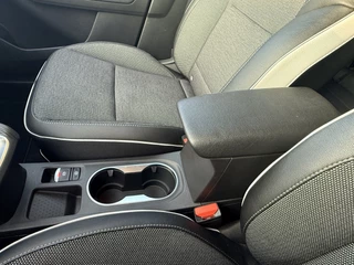 Renault Captur 1.6 E-Tech Hybrid 145 Intens  | LED | Keyless | DAB | Apple / Android | PDC v+a incl. Camera / 26