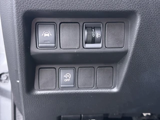 Nissan QASHQAI 1.2 N-Connecta  - 360 GR Camera - Panorama dak - Crfuise controle - climate controle - Virena Zekerheidspakket 895, - BOVAG Garantie / 23