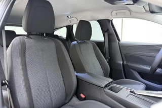 Peugeot 308 SW 1.2 Hybrid 145pk e-DCS6 Business / 14