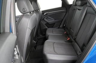 Audi Q3 45 TFSI e S Line / 11