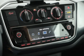 Volkswagen Up! 1.0 BMT 60pk move up! Airco Cruise Control Camera / 22