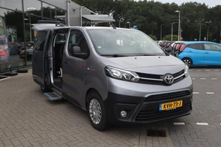 Toyota PROACE Electric Verso LONG EXTRA RANGE DYNAMIC 75KWH 8-PERSOONS ROLSTOELAUTO VERLAAGD-INBOUW-OPRIJPLAAT 2x SCHUIFDEUR / 27