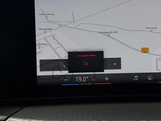 Bmw 3-serie 330i xDrive M-sport | 360 Camera | Keyless | Sfeerverlichting | / 25