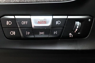BMW 2 Serie Gran Coupé 218i High Executive M Sport Pakket Automaat  / Live Cockpit Professional / Panoramadak / Stoelverwarming / 18 Inch / Climate Control / Parkeersensoren / Bluetooth / DAB / Cruise Control / Lichtpakket / Extra Getint Glas / LED / 31