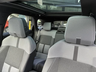Opel Grandland Electric Business Edition 73 kWh | ECC | Navigatie | Elektrisch glazen panorama-dak | Matrix LED Verlichting | Cruise control | Camera | Winterpakket | 19" LM-Velgen / 43