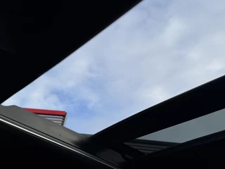 Toyota RAV4 2.5 HYBRID AWD BI-TONE PANO-DAK STOELVERW BLIND-SPOT 360° CAMERA PARK-SENSOREN APPLE/ANDROID EL-ACHTERKLEP / 34