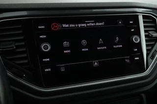 Volkswagen T-Roc 1.5 TSI 150pk R-Line Sport Camera Navigatie / 24