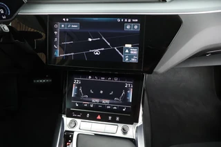 Audi Q8 e-tron 50 340pk quattro Advanced Edition 95 kWh SOH 91% Trekhaak Camera Sportstoelen Stoelverwarming / 14