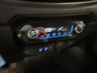 Toyota Aygo X 1.0 VVT-i MT Play /clima/stoelverw / camera/cruisec /pdc/apple/boeken / 19