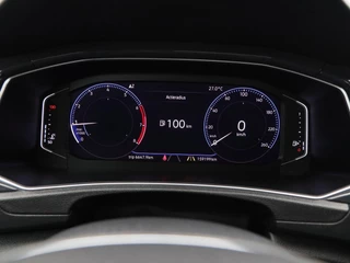 Volkswagen T-Roc 1.5 TSi Sport 150 Pk | Trekhaak | Adaptive Cruise | Camera | CarPlay | Panorama dak | 17 Inch | 159.197 Km !! / 20