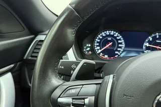 BMW 3-serie Gran Turismo 320i High Executive Edition | Lederen bekleding | M Sport pakket | Trekhaak | Stoelverwarming | Keyless | Navigatie | Weinig kilometers | Climate control / 27