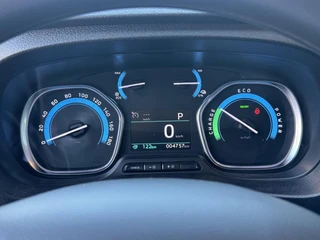 Toyota PROACE Electric Verso LONG EXTRA RANGE DYNAMIC 75KWH 8-PERSOONS ROLSTOEL / INVALIDE VERLAAGD-INBOUW-OPRIJPLAAT 2x SCHUIFDEUR / 12