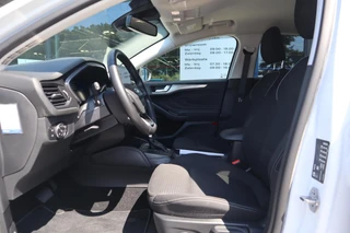 Ford Focus 125PK HYBRID TITANIUM FACELIFT! AD-CRUISE WINTERPACK BLIND-SPOT CLIMA P-SENSOREN KEYLESS ANDROID/APPLE / 16