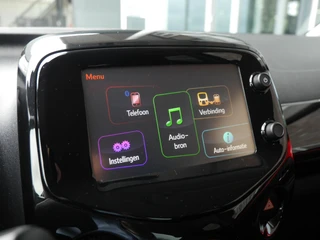 Toyota Aygo 1.0 VVT-i x-cite | Achteruitrijcamera | Airco | 5 Deurs | Lichtmetalen velgen | Led dagrijverlichting | Apple Carplay/Android Auto | Elektrische ramen voor / 18