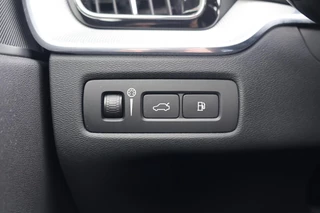 Volvo XC60 T6 Recharge AWD R-Design | Stoelverwarming | Parkeercamera | Panoramadak | Memorystoel | Keyless / 36