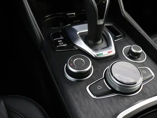 Alfa Romeo Giulia 2.2 / 18