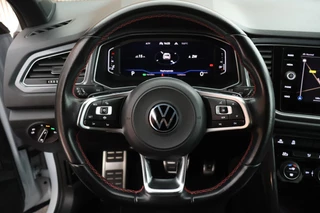 Volkswagen T-Roc 1.5 TSI 150pk DSG R-Line Sport Keyless Virtual Cockpit Navigatie / 16