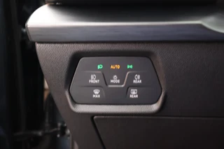 CUPRA Formentor 1.4 TSI 204pk e-Hybrid Essential Trekhaak Camera Stoelverwarming Memory Keyless Navigatie / 17