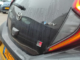 Toyota Aygo X HYBRID 115 GR-SPORT JBL-AUDIO 18''LM-VELGEN KEYLESS PARK-SENSOREN STOELVERW NAVI CLIMA AD-CRUISE / 16