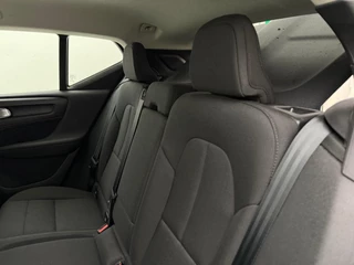 Volvo XC40 1.5 T3 Momentum | Trekhaak | Adaptive Cruise | Camera | Stoelverw. / 20