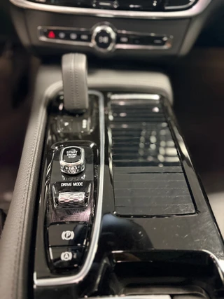 Volvo V90 2.0 T6 AWD Business Pro Automaat / Pano / leder / Harman Kardon / navi / camera/ head up / 46
