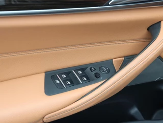 BMW 5-serie Touring 530e Luxury Line | SOH 91% | LASER LED | H&K audio / 38