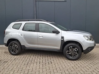 Dacia Duster 1.3 TCe 130pk Comfort * Navigatie * Cruise Control * Airco * / 23