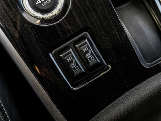 Mitsubishi Outlander 2.0 PHEV instyle | Leder | Xenon | 360 camera | Keyless | Stoelverwarming | PDC v+a / 10
