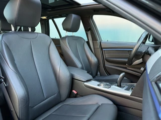 BMW 3 Serie Touring BWJ 2019 330i 252 PK High Executive M-SPORT AUTOMAAT | PANO | LEDER | STOELVERW. | NAVI | CLIMA | CRUISE | FULL LED | 19" LMV | CAMERA | PDC | / 32