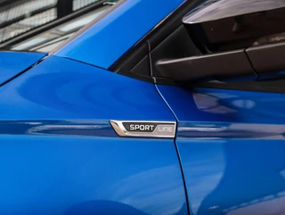 Skoda Karoq 1.5 TSI Sportline 150PK DSG Camera ACC Navi Stoel/Stuurverw. Race Blue 19 inch / 30