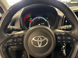 Toyota Aygo X 1.0 VVT-i MT Play /clima/stoelverw / camera/cruisec /pdc/apple/boeken / 16