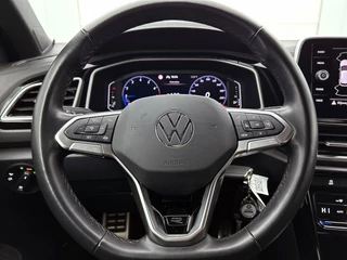 Volkswagen T-Roc 1.0 TSI R-Line | Camera | CarPlay | Adaptive Cruise | Digital Dash / 16