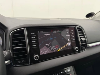 Skoda Karoq 1.5 TSI ACT Style | Automaat | Adaptive cruise | Stoelverwarming | CarPlay | Camera | Parkeersensoren / 21