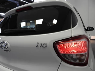Hyundai i10 1.0i Comfort Smart Pack NAVI/AIRCO/CRUISE/PDC! / 25