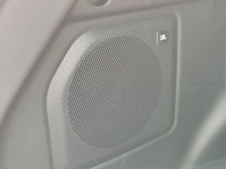 Toyota bZ4X Touring EXECUTIVE AWD 75 kWh NIEUW! PANODAK JBL-AUDIO 1500KG TREKGEW LM-VELGEN 20" 4S-BANDEN STOELVERW/KOELING STUURVERW BLIND SPOT WARMTEPOMP EL-ACHTERKLEP / 38