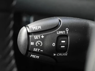 Peugeot 208 1.2 Turbo 100 Business | Nieuwe auto | Achteruitrijcamera | Airco | Navigatiesysteem | Parkeersensoren achter | Cruise control / 18