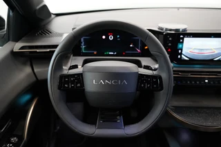 Lancia Ypsilon 1.2 Turbo Hybrid LX  Cruise/Climate PDC NAP 17''LM / 7