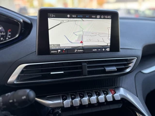 Peugeot 3008 1.2T 130pk Blue Lease Executive | Dealeronderhouden | Trekhaak | Navigatie | Parkeersensoren | Climate Control | Apple Carplay/Android Auto / 21