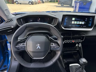 Peugeot 2008 1.2 Turbo 130 PK Allure Pack | Trekhaak 1200 KG | Navigatie | 3D Virtual Cockpit | Stoelverwarming | LED Verlichting | Half Lederen Bekleding | Keyless Start | Climate Control | Cruise Control | 17 Inch Lichtmetalen Velgen | / 14