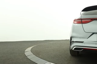 Kia ProCeed 1.5 T-GDi GT-Line AUTOMAAT  - Stoel/Stuur verwarming - Apple Carplay/Android Auto - Achteruitrij camera - Adaptieve cruise control - Navigatie - Fabrieksgarantie t/m 25-11-2031 / 41