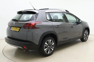 Peugeot 2008 1.2 PureTech Allure | Navigatie | Climate Control | Cruise Control | Camera | Lichtmetalen Velgen | Parkeersensoren Achter / 2