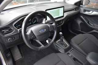 Ford Focus Wagon 1.0 EcoBoost Hybrid Titanium / 5