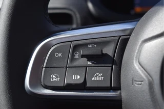 Jeep Avenger 1.2 Longitude Infotainment & Convenience pack | Keyless | DAB | Camera | Nav | Carplay | ADAS | Full LED | 4-Seasons / 19