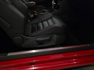Volkswagen Golf 2.0 TSI GTI Clubsport / 265-360PK / NAP = UNIEK !! / NWE TURBO / PANO / DYNAUDIO / CAMERA / CARPLAY / 19 INCH ! / 41