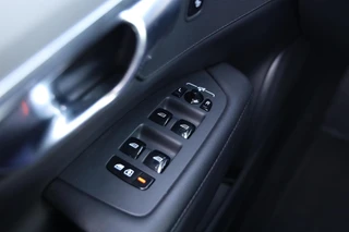 Volvo V90 2.0 T6 Plug-in hybrid AWD Essential Bright|Apple carplay|Navi|Automaat| / 25